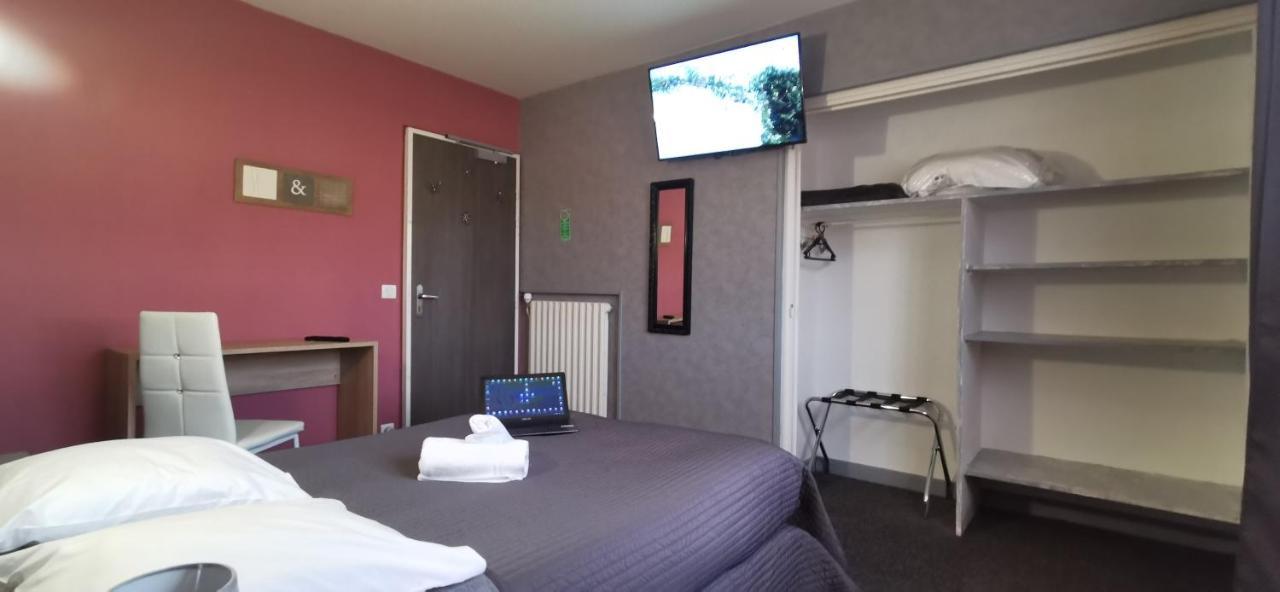 La Vieille Ferme Hotel Les Ancizes-Comps Bagian luar foto