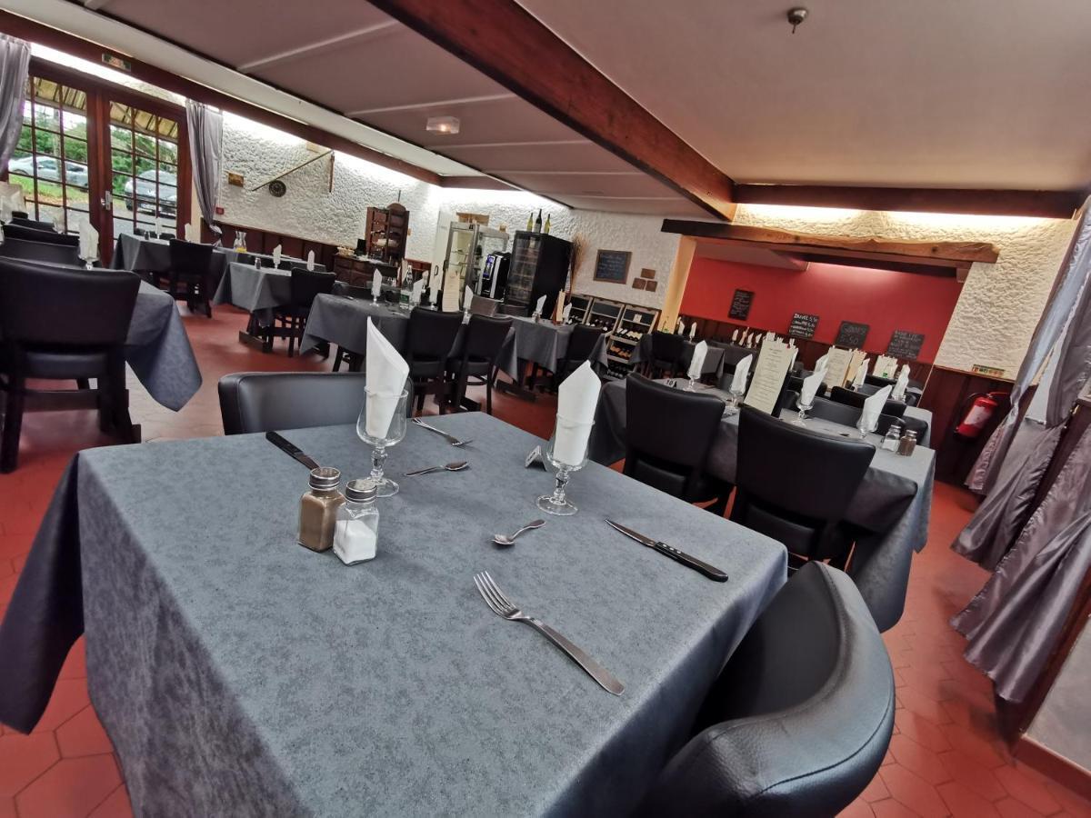 La Vieille Ferme Hotel Les Ancizes-Comps Bagian luar foto